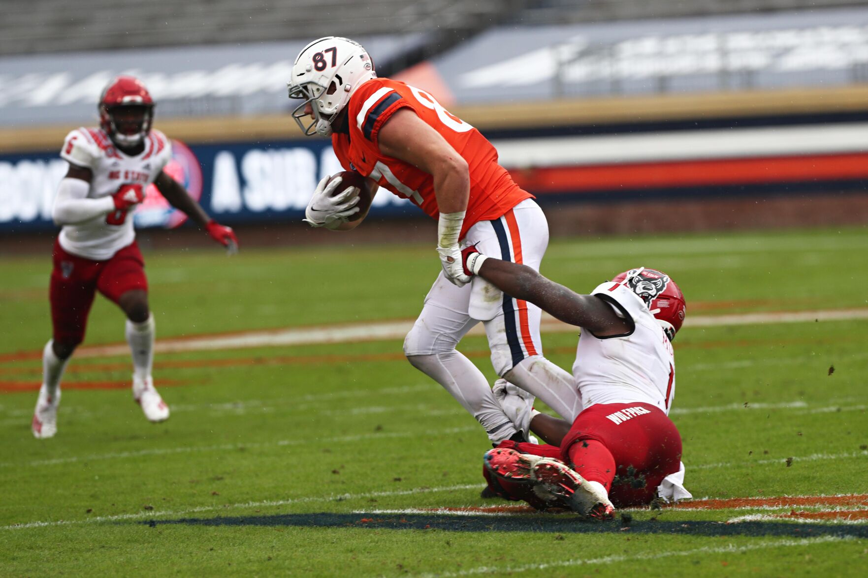 101020-ncstate-uvafootball123.JPG